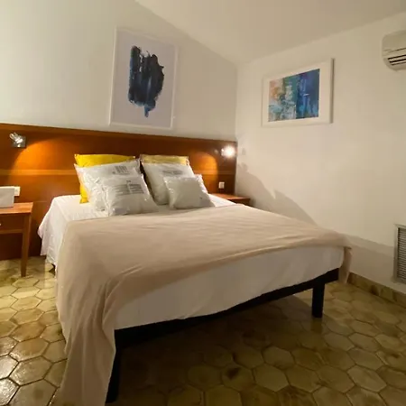 La Bastide Des Suites De Robinson * Mandelieu